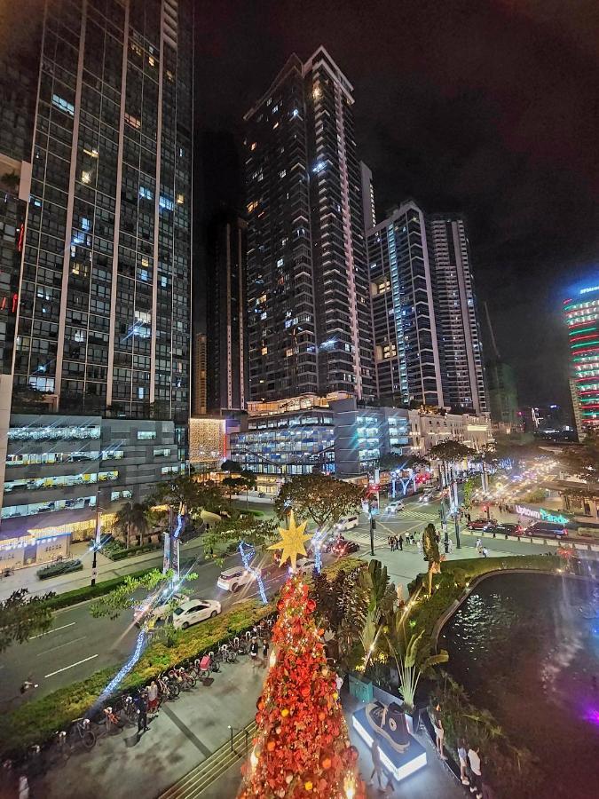 Spacious 7U Homey Unit Steps Away From Uptown Mall And Mitsukoshi Mall Free Parking With Washer Manila Dış mekan fotoğraf