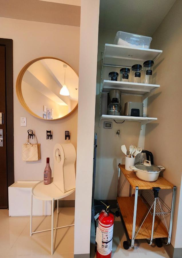 Spacious 7U Homey Unit Steps Away From Uptown Mall And Mitsukoshi Mall Free Parking With Washer Manila Dış mekan fotoğraf